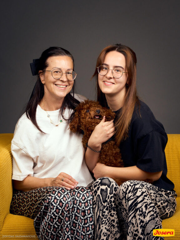 Gyvnųnų fotosesija Vilniaus Akropolyje, Akropolis, Fotografavimas, Fotosesija su augintiniu. Fotografas: Dovydas Gaidamavičius © www.DovydasGaidamavicius.lt www.Dovis.lt @dgaidamavicius Partneriai Josera Lietuva, LOVE MEDIA agentūra, AKROPOLIS Vilnius, DR.VET, Jeruzalės veterinarijos klinika