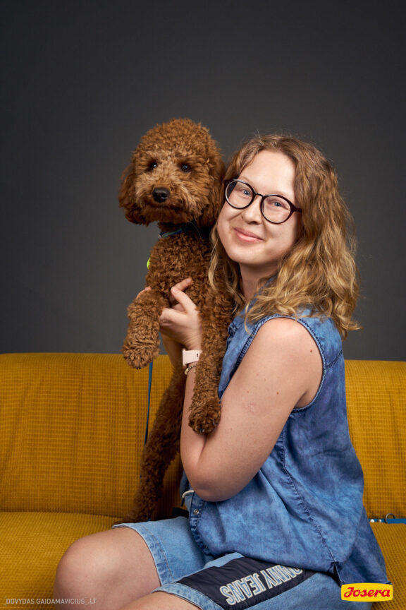 Gyvnųnų fotosesija Vilniaus Akropolyje, Akropolis, Fotografavimas, Fotosesija su augintiniu. Fotografas: Dovydas Gaidamavičius © www.DovydasGaidamavicius.lt www.Dovis.lt @dgaidamavicius Partneriai Josera Lietuva, LOVE MEDIA agentūra, AKROPOLIS Vilnius, DR.VET, Jeruzalės veterinarijos klinika