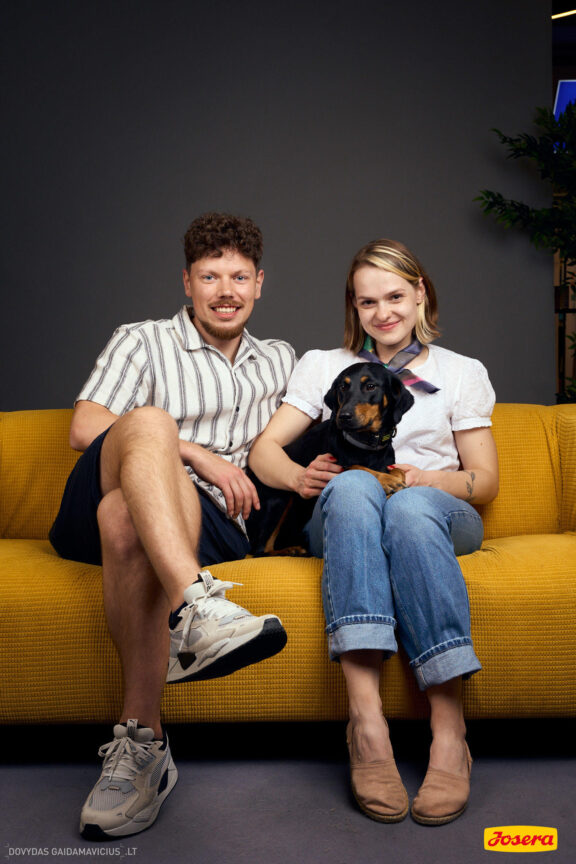 Gyvnųnų fotosesija Vilniaus Akropolyje, Akropolis, Fotografavimas, Fotosesija su augintiniu. Fotografas: Dovydas Gaidamavičius © www.DovydasGaidamavicius.lt www.Dovis.lt @dgaidamavicius Partneriai Josera Lietuva, LOVE MEDIA agentūra, AKROPOLIS Vilnius, DR.VET, Jeruzalės veterinarijos klinika