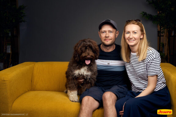 Gyvnųnų fotosesija Vilniaus Akropolyje, Akropolis, Fotografavimas, Fotosesija su augintiniu. Fotografas: Dovydas Gaidamavičius © www.DovydasGaidamavicius.lt www.Dovis.lt @dgaidamavicius Partneriai Josera Lietuva, LOVE MEDIA agentūra, AKROPOLIS Vilnius, DR.VET, Jeruzalės veterinarijos klinika
