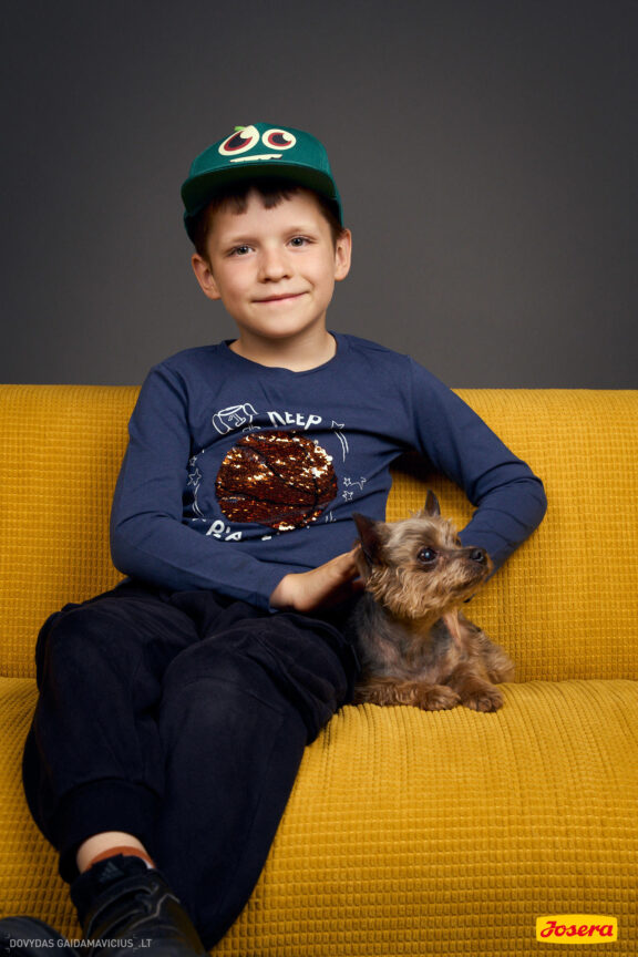 Gyvnųnų fotosesija Vilniaus Akropolyje, Akropolis, Fotografavimas, Fotosesija su augintiniu. Fotografas: Dovydas Gaidamavičius © www.DovydasGaidamavicius.lt www.Dovis.lt @dgaidamavicius Partneriai Josera Lietuva, LOVE MEDIA agentūra, AKROPOLIS Vilnius, DR.VET, Jeruzalės veterinarijos klinika