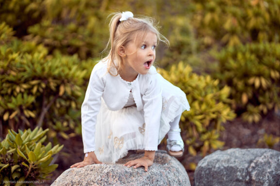 Asmeninė vaiko fotosesija Vilniuje, Vilnius, Japoniškas sodas Vilnius, Amanda Fotografas: Dovydas Gaidamavičius © www.DovydasGaidamavicius.lt www.Dovis.lt