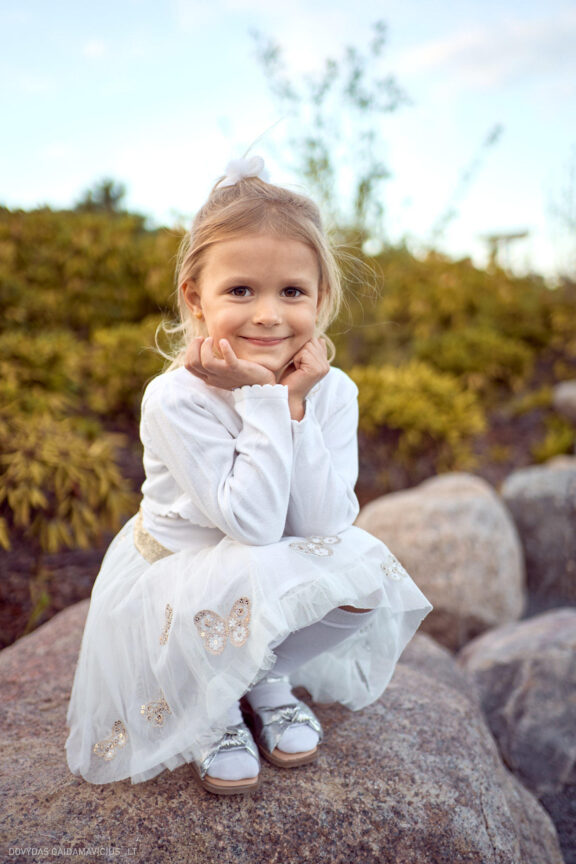 Asmeninė vaiko fotosesija Vilniuje, Vilnius, Japoniškas sodas Vilnius, Amanda Fotografas: Dovydas Gaidamavičius © www.DovydasGaidamavicius.lt www.Dovis.lt