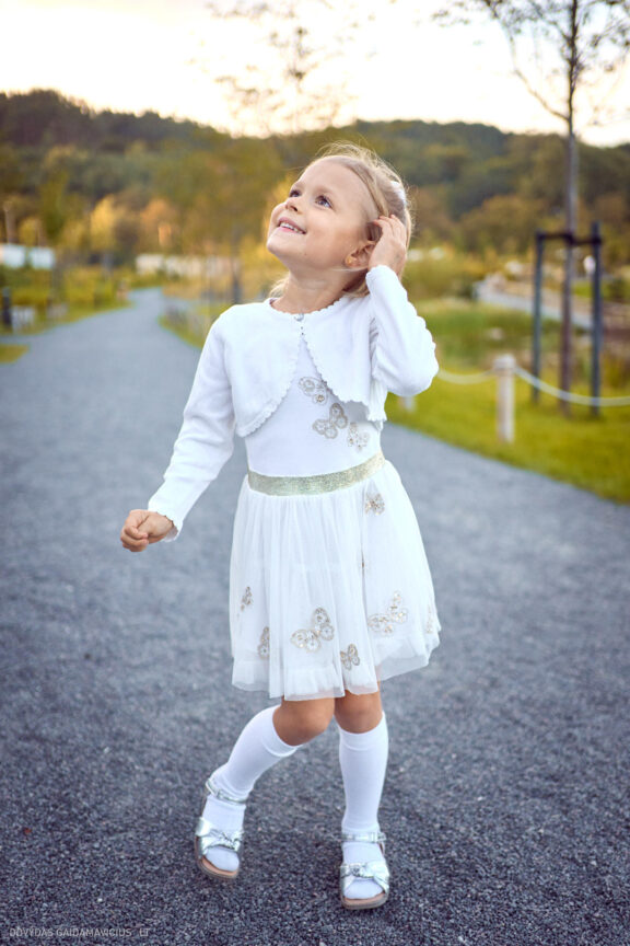 Asmeninė vaiko fotosesija Vilniuje, Vilnius, Japoniškas sodas Vilnius, Amanda Fotografas: Dovydas Gaidamavičius © www.DovydasGaidamavicius.lt www.Dovis.lt