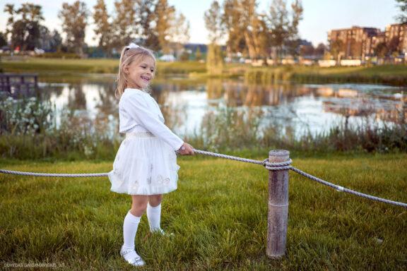 Asmeninė vaiko fotosesija Vilniuje, Vilnius, Japoniškas sodas Vilnius, Amanda Fotografas: Dovydas Gaidamavičius © www.DovydasGaidamavicius.lt www.Dovis.lt