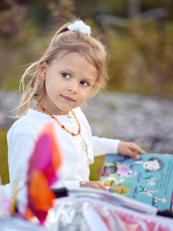 Asmeninė vaiko fotosesija Vilniuje, Vilnius, Japoniškas sodas Vilnius, Amanda Fotografas: Dovydas Gaidamavičius © www.DovydasGaidamavicius.lt www.Dovis.lt