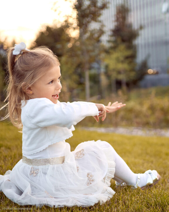 Asmeninė vaiko fotosesija Vilniuje, Vilnius, Japoniškas sodas Vilnius, Amanda Fotografas: Dovydas Gaidamavičius © www.DovydasGaidamavicius.lt www.Dovis.lt