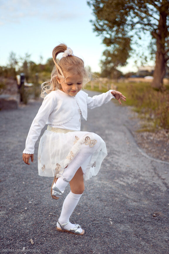 Asmeninė vaiko fotosesija Vilniuje, Vilnius, Japoniškas sodas Vilnius, Amanda Fotografas: Dovydas Gaidamavičius © www.DovydasGaidamavicius.lt www.Dovis.lt