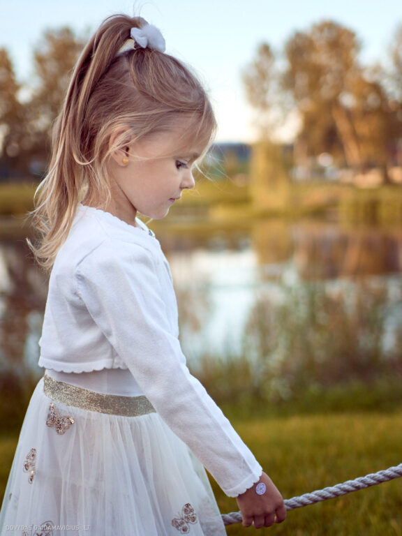Asmeninė vaiko fotosesija Vilniuje, Vilnius, Japoniškas sodas Vilnius, Amanda Fotografas: Dovydas Gaidamavičius © www.DovydasGaidamavicius.lt www.Dovis.lt