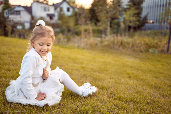 Asmeninė vaiko fotosesija Vilniuje, Vilnius, Japoniškas sodas Vilnius, Amanda Fotografas: Dovydas Gaidamavičius © www.DovydasGaidamavicius.lt www.Dovis.lt