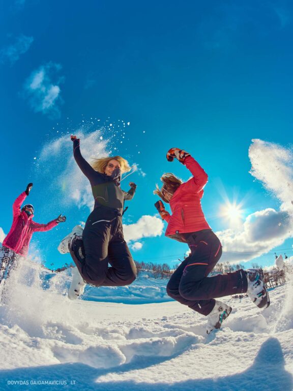 Gruzija, Sakartvelas, Mestia, Svaneti, Kelionė, Kalnai, Slidinėjimas, Žiema Fotografas: Dovydas Gaidamavičius Dovis www.Dovis.lt © www.DovydasGaidamavicius.lt  @DGaidamavicius