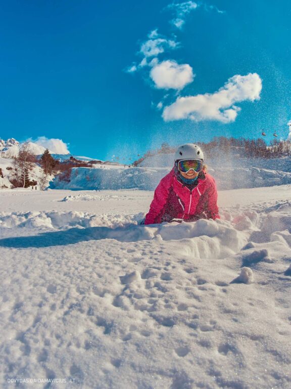 Gruzija, Sakartvelas, Mestia, Svaneti, Kelionė, Kalnai, Slidinėjimas, Žiema Fotografas: Dovydas Gaidamavičius Dovis www.Dovis.lt © www.DovydasGaidamavicius.lt  @DGaidamavicius