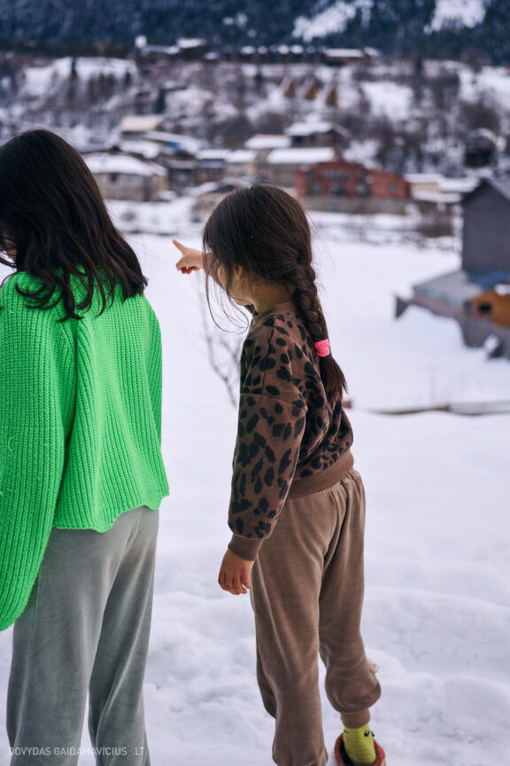 Sakartvelas, Gruzija, Mestia, Svaneti, Kelionė, Kalnai, Slidinėjimas, Žiema 2026 Fotografas: Dovydas Gaidamavičius Dovis www.Dovis.lt © www.DovydasGaidamavicius.lt  @DGaidamavicius