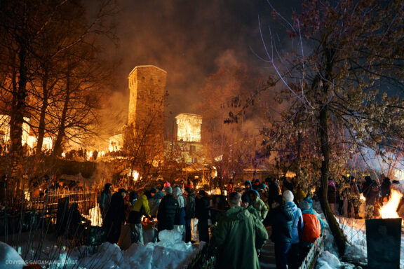 Sakartvelas, Gruzija, Mestia, Svaneti, Kelionė, Kalnai, Slidinėjimas, Žiema 2026 Fotografas: Dovydas Gaidamavičius Dovis www.Dovis.lt © www.DovydasGaidamavicius.lt  @DGaidamavicius