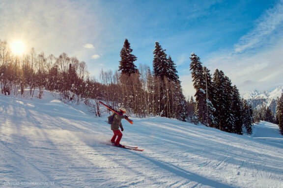 Sakartvelas, Gruzija, Mestia, Svaneti, Kelionė, Kalnai, Slidinėjimas, Žiema 2026 Fotografas: Dovydas Gaidamavičius Dovis www.Dovis.lt © www.DovydasGaidamavicius.lt  @DGaidamavicius