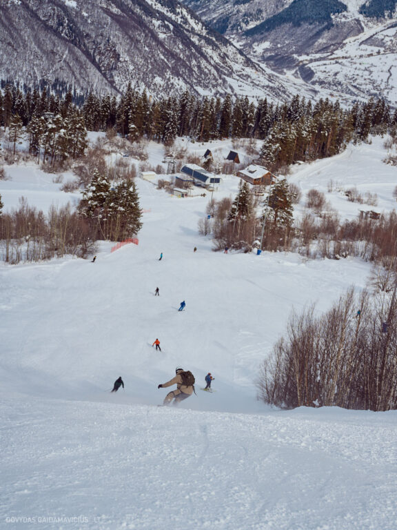 Sakartvelas, Gruzija, Mestia, Svaneti, Kelionė, Kalnai, Slidinėjimas, Žiema 2026 Fotografas: Dovydas Gaidamavičius Dovis www.Dovis.lt © www.DovydasGaidamavicius.lt  @DGaidamavicius