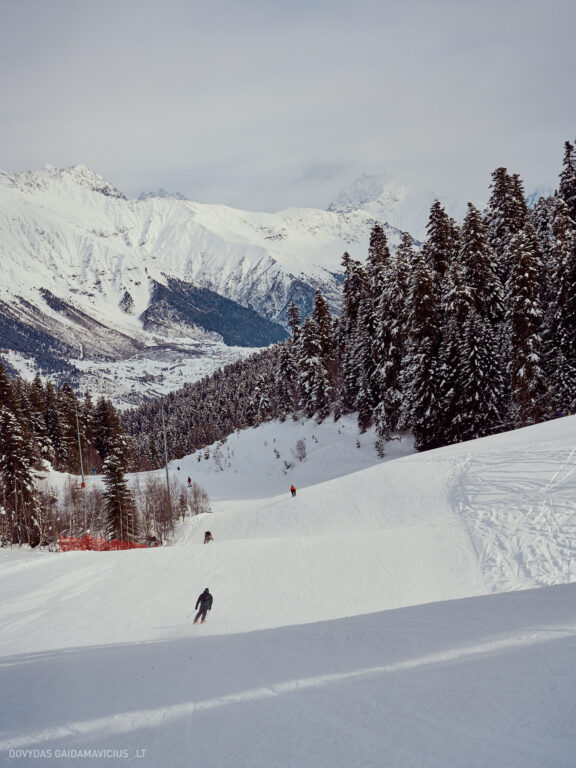 Sakartvelas, Gruzija, Mestia, Svaneti, Kelionė, Kalnai, Slidinėjimas, Žiema 2026 Fotografas: Dovydas Gaidamavičius Dovis www.Dovis.lt © www.DovydasGaidamavicius.lt  @DGaidamavicius