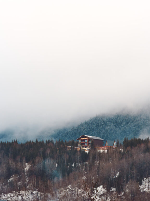 Sakartvelas, Gruzija, Mestia, Svaneti, Kelionė, Kalnai, Slidinėjimas, Žiema 2026 Fotografas: Dovydas Gaidamavičius Dovis www.Dovis.lt © www.DovydasGaidamavicius.lt  @DGaidamavicius