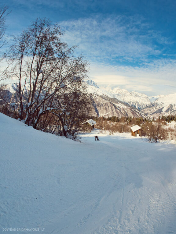 Sakartvelas, Gruzija, Mestia, Svaneti, Kelionė, Kalnai, Slidinėjimas, Žiema 2026 Fotografas: Dovydas Gaidamavičius Dovis www.Dovis.lt © www.DovydasGaidamavicius.lt  @DGaidamavicius